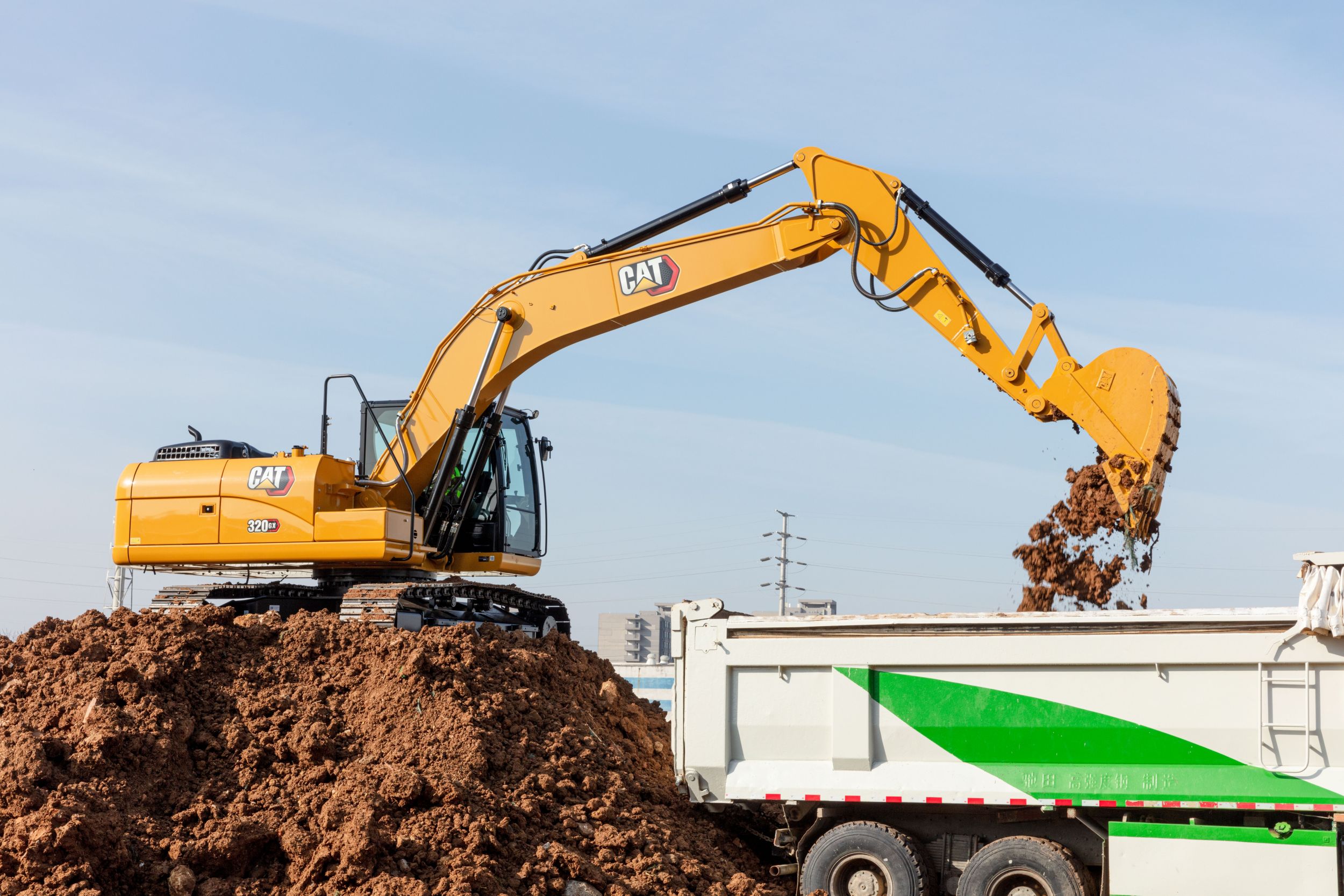 La excavadora hidráulica 320 GX es fiable, duradera y rápida.