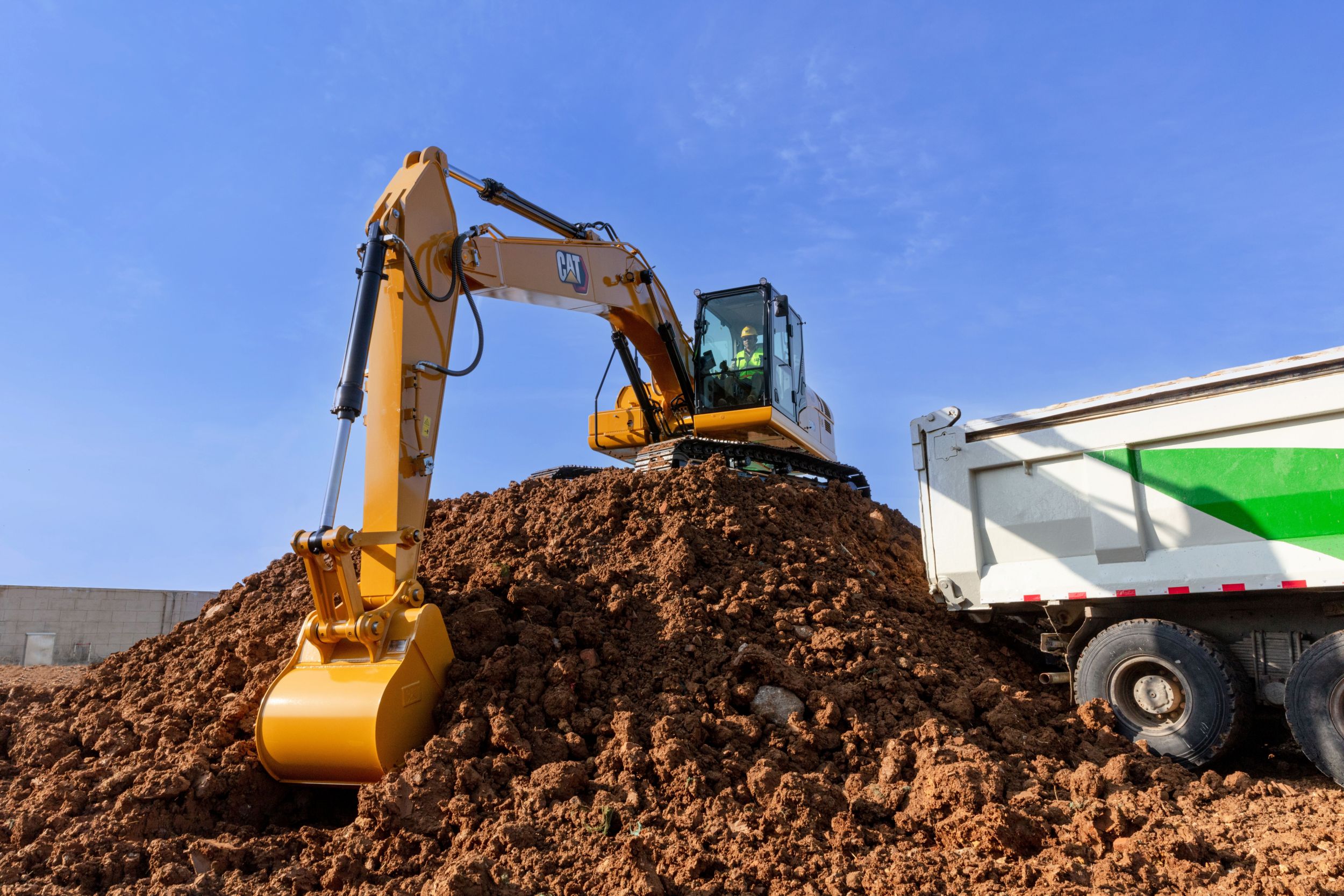 La excavadora hidráulica Cat 320 GX es una excelente opción para los contratistas que buscan una amortización rápida.