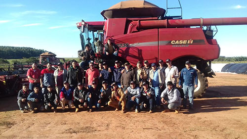 H. Petersen realizó capacitación a operadores de cosechadoras CASE IH.